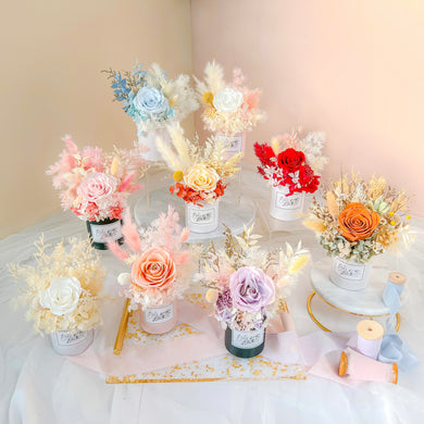 mini preserved flower arranagement