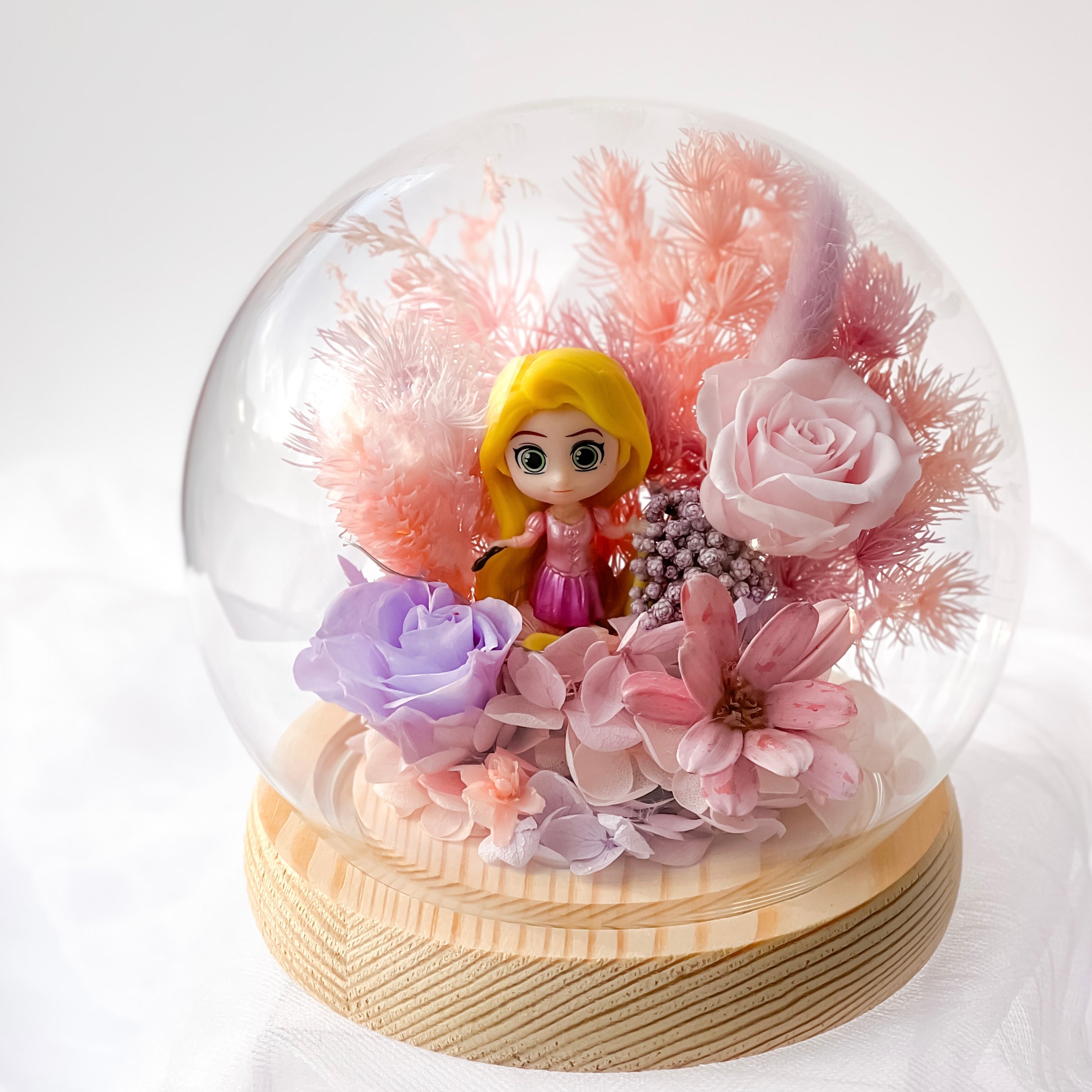 Glass Dome with Preserved Flower and Disney Princess - Rapunzel Figurine