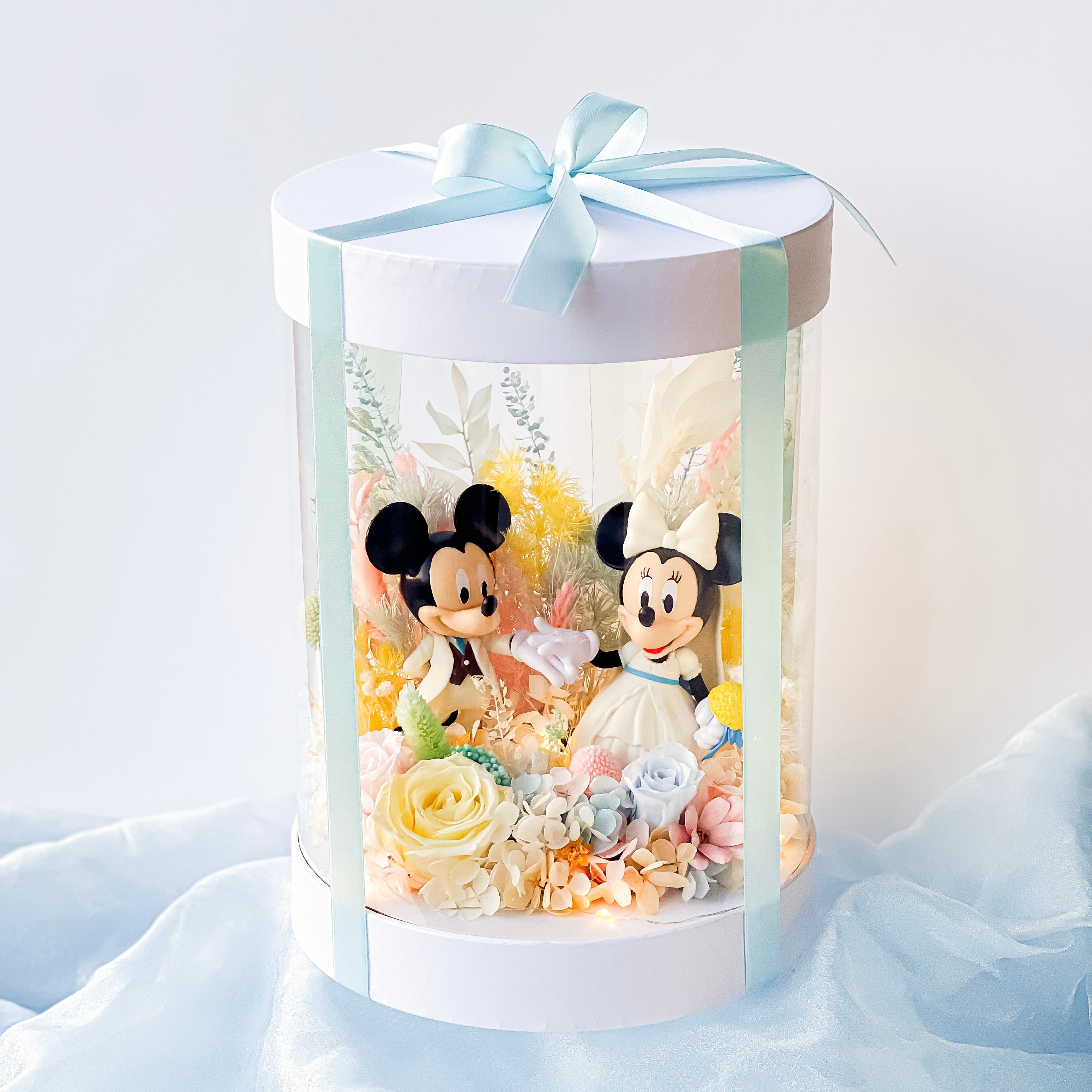 Fantasia Paranoma Box - Mickey & Minnie with preserved flowers. Wedding / Anniversary Gift