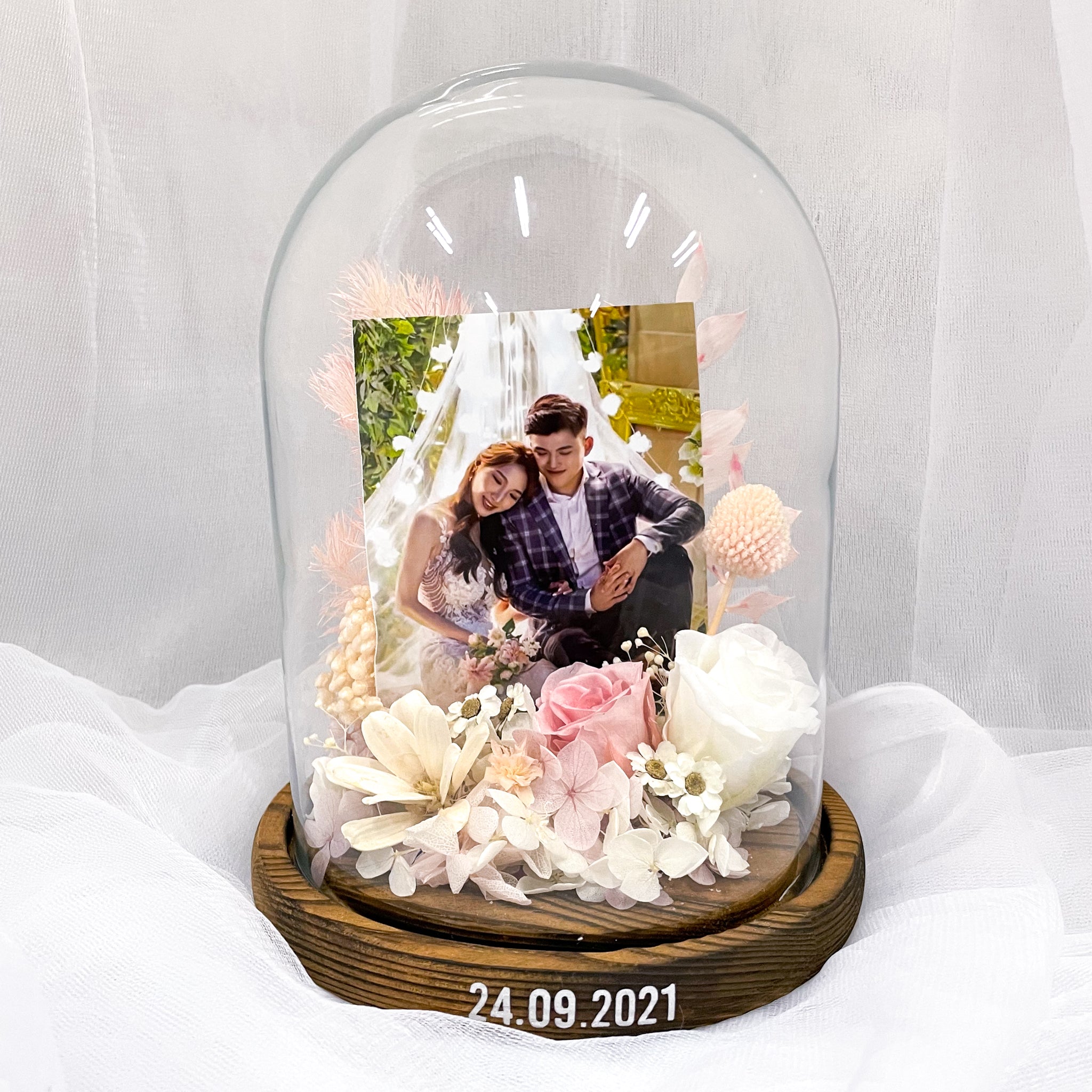 Wedding Gift Glass Dome with Preserved Flower and Photo